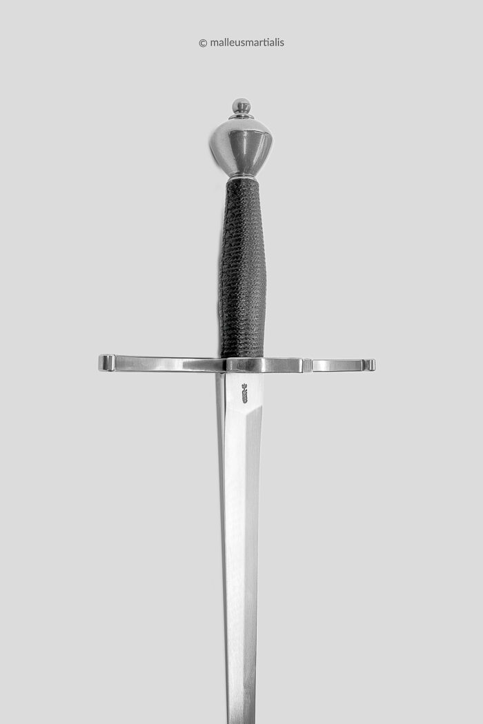 side view of Malleus Martialis Sport Parrying dagger configuration 2